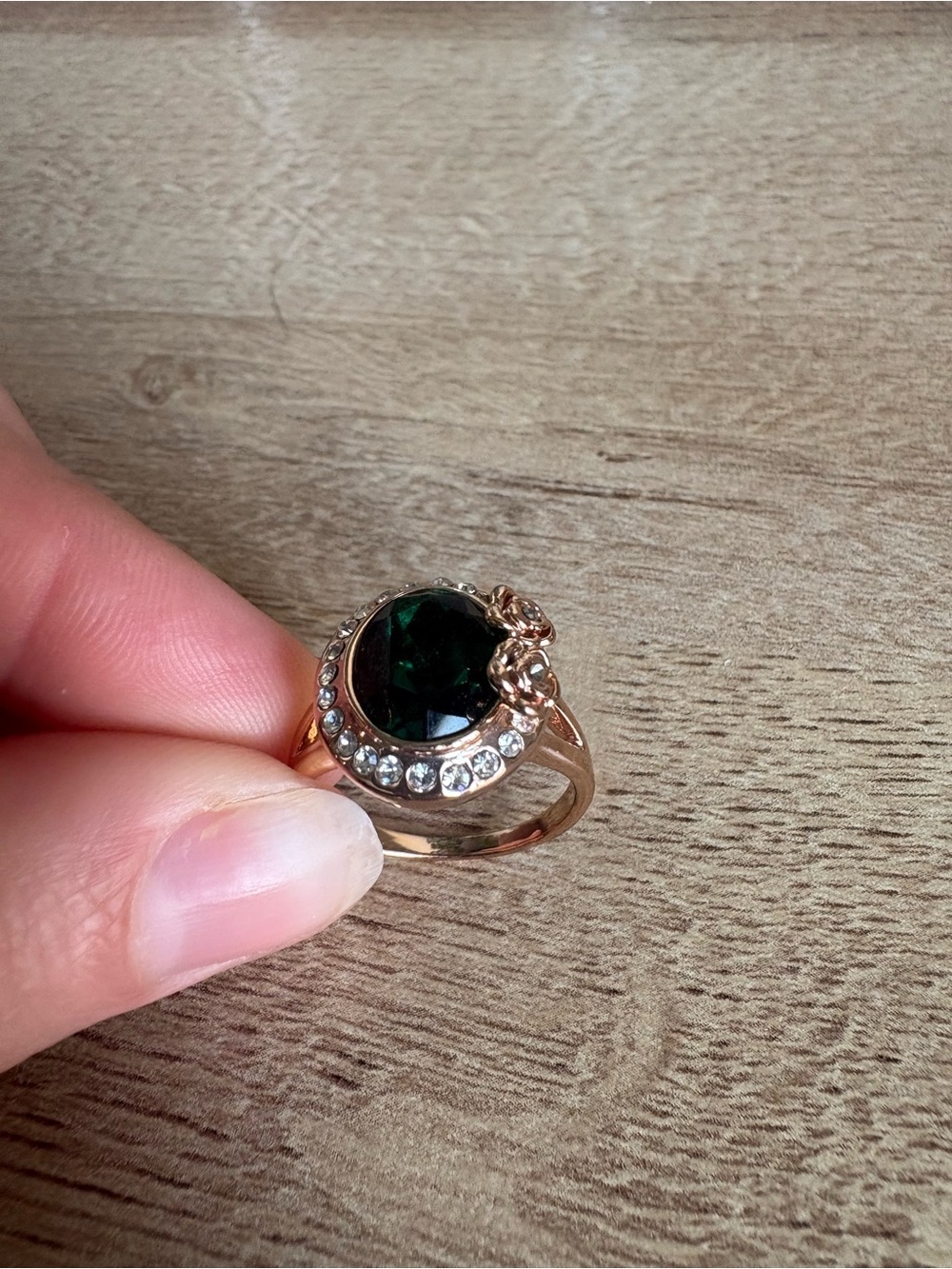 Gold-Tone Ring with Emerald Green Center Stone - Picture 6 of 7